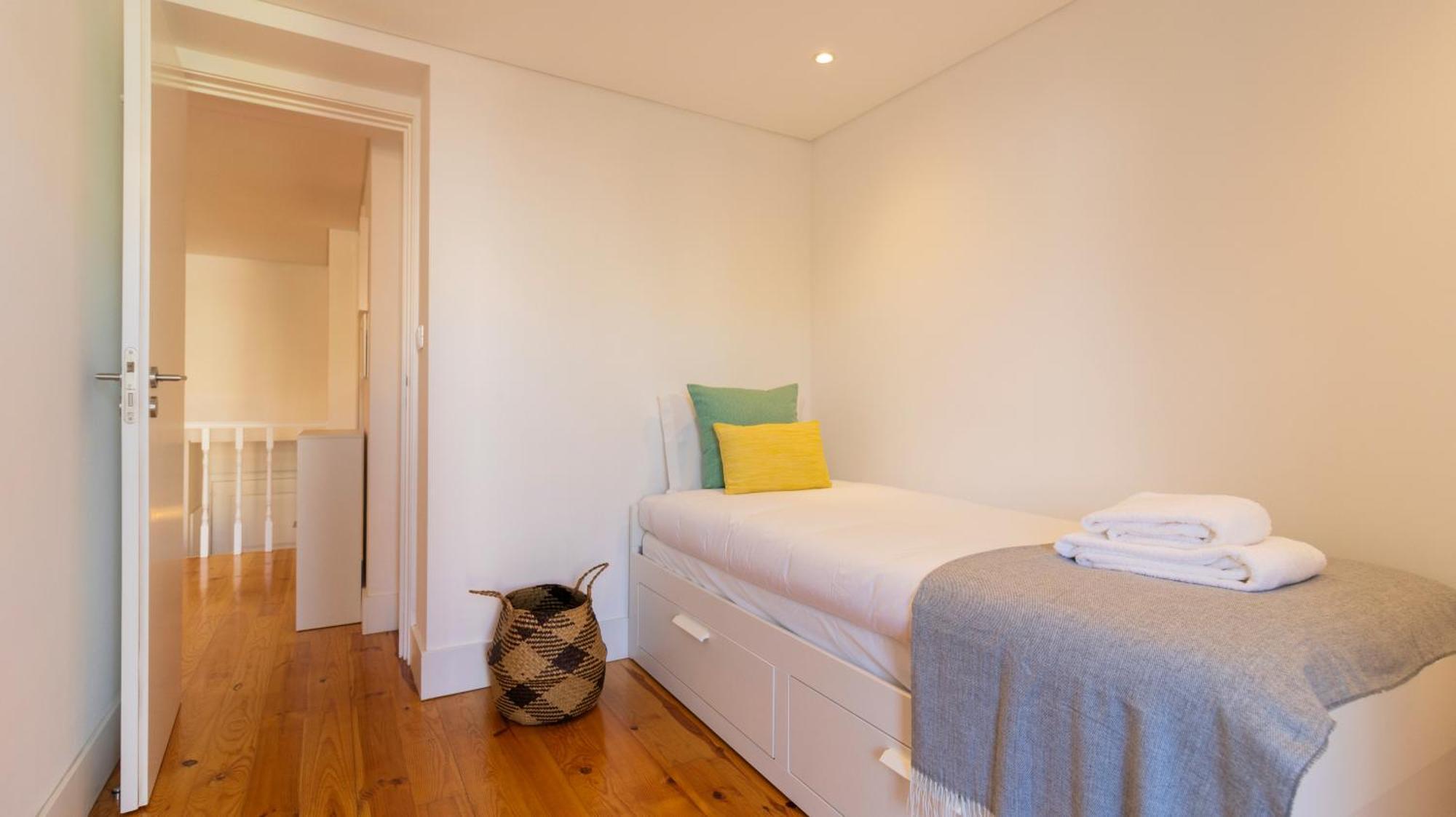 City Center Duplex W Patio By Lovelystay Porto Exterior foto